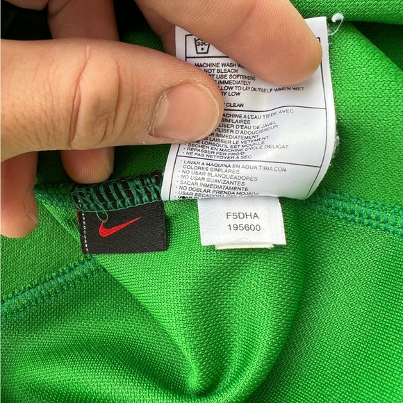 Manchester United Nike 2005 2006 goalkeeper Soccer jersey - Picture 5 of 6